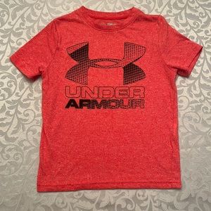 Under Armour Boys T-shirt Red Size XS